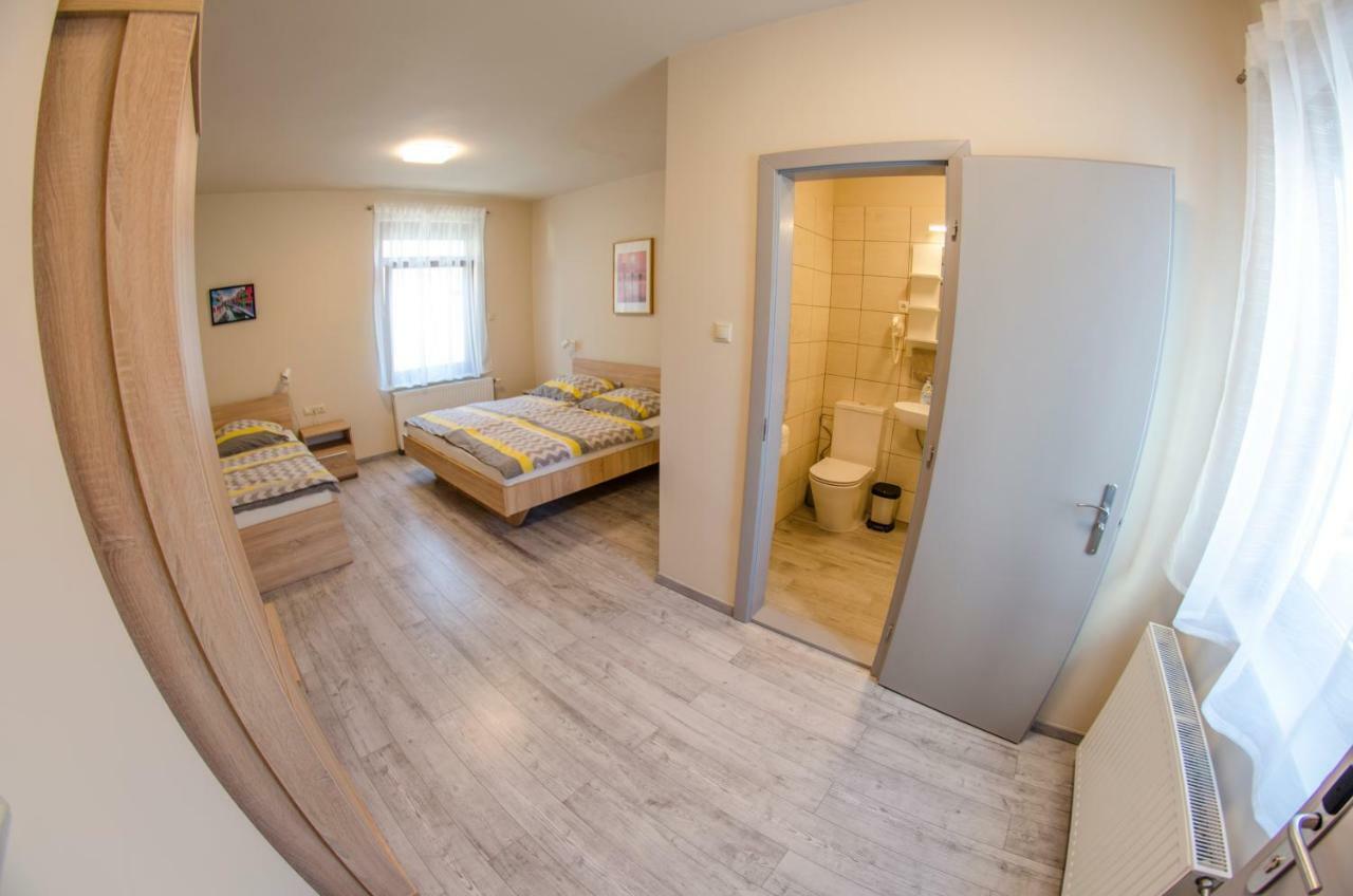 Bed and Breakfast Kolibri Panzio Baja Exterior foto